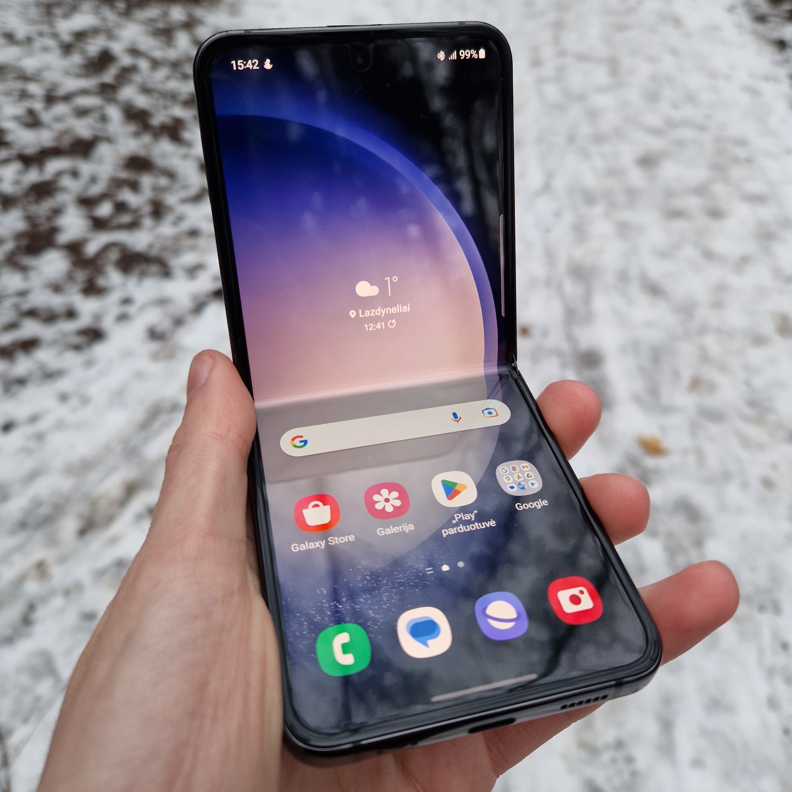 Galaxy Flip4