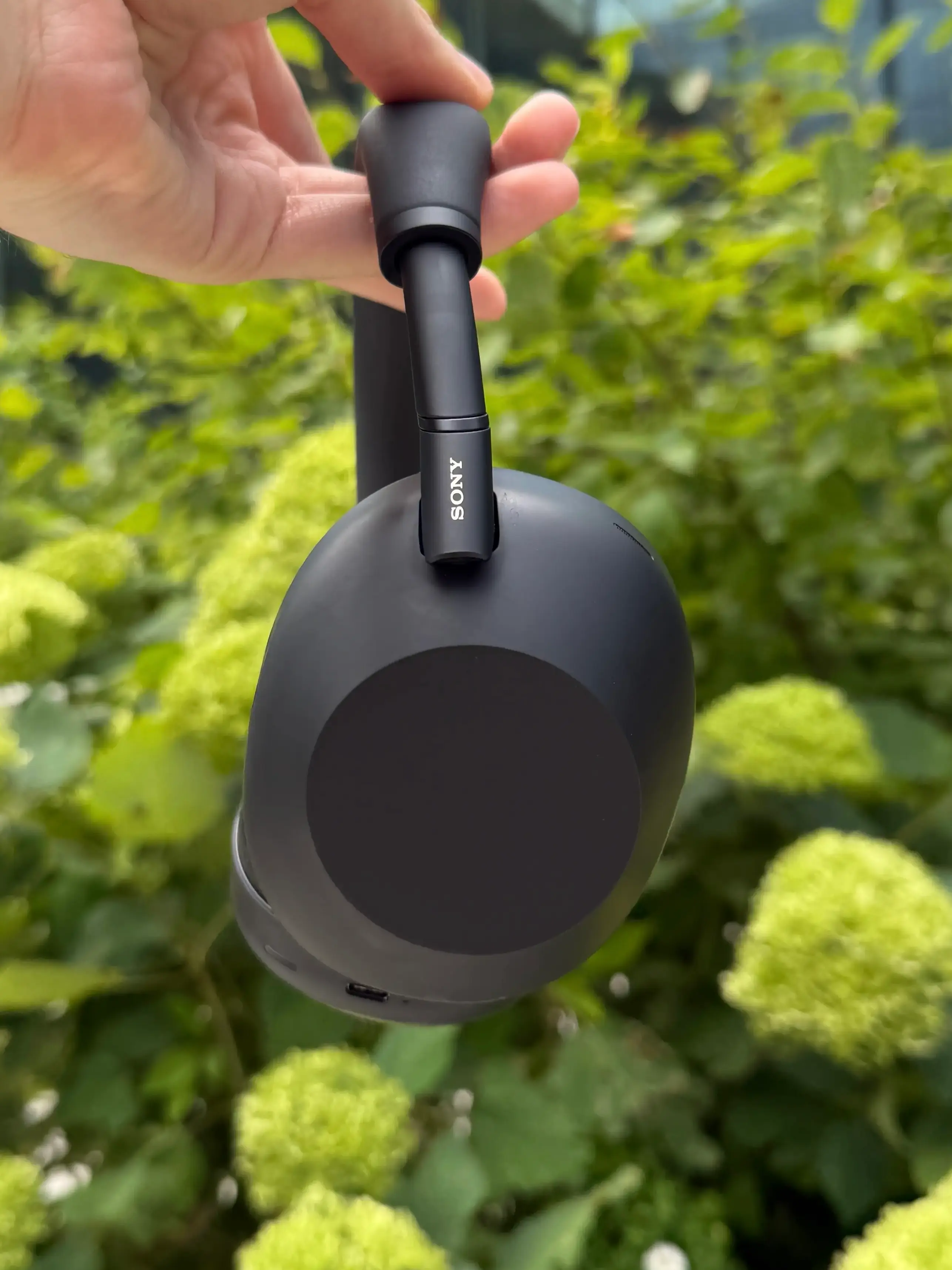 Sony WH-1000XM6 dizainas